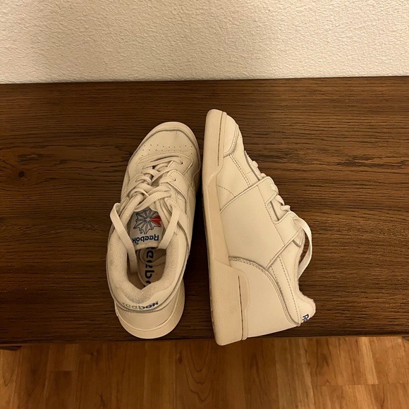 Reebok 1987 Workout Plus tennis shoes - Picture 3 of 9